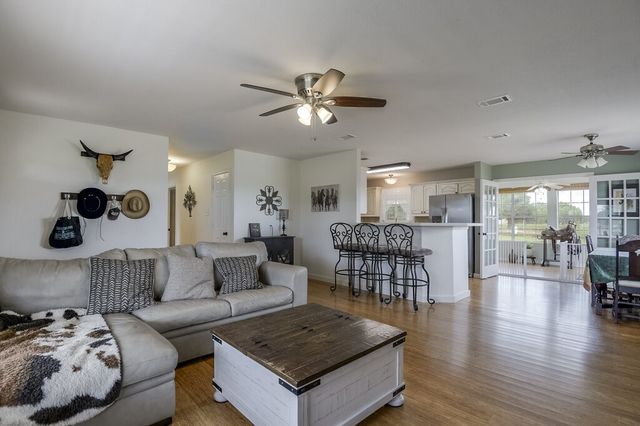 339 Meadow Lane, Red Oak, TX 75154