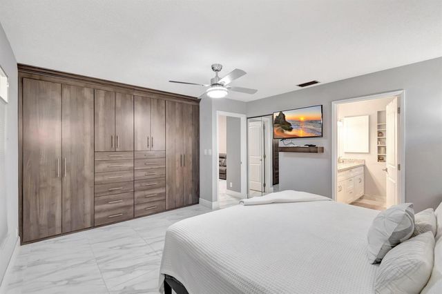 10927 Dolphin Palm Court A, Boynton Beach, FL 33437