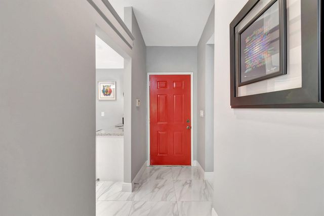 10927 Dolphin Palm Court A, Boynton Beach, FL 33437