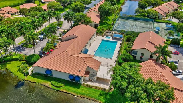 10927 Dolphin Palm Court A, Boynton Beach, FL 33437