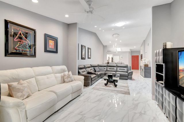 10927 Dolphin Palm Court A, Boynton Beach, FL 33437
