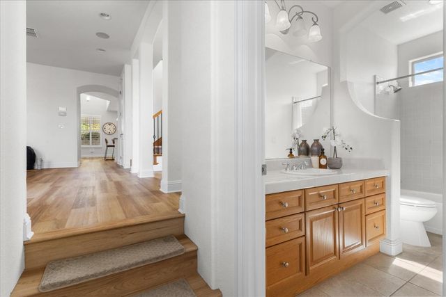 2133 Fenceline Dr, Folsom, CA 95630