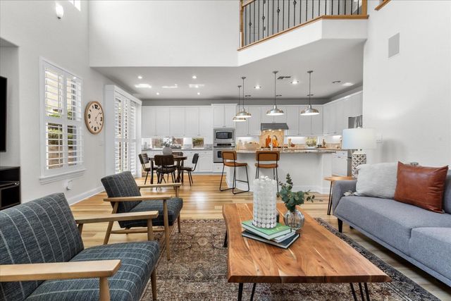 2133 Fenceline Dr, Folsom, CA 95630