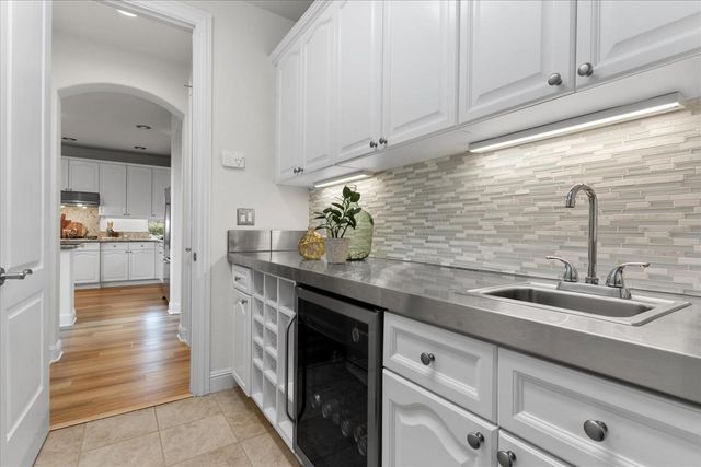 2133 Fenceline Dr, Folsom, CA 95630