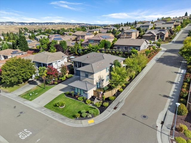 2133 Fenceline Dr, Folsom, CA 95630