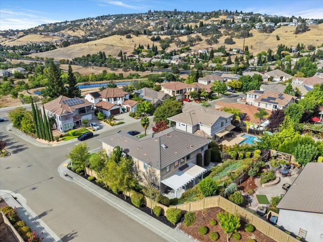2133 Fenceline Dr, Folsom, CA 95630