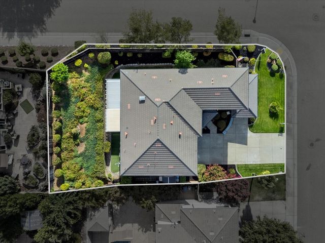 2133 Fenceline Dr, Folsom, CA 95630