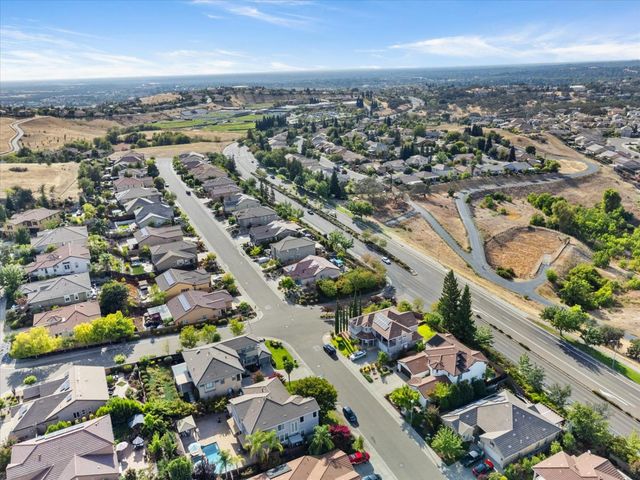 2133 Fenceline Dr, Folsom, CA 95630