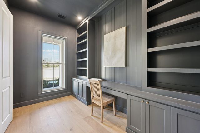 10248 Winding Branch, Chappell Hill, TX 77426