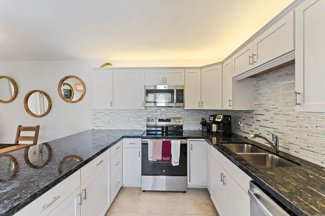 1116 11th Terrace, Palm Beach Gardens, FL 33418