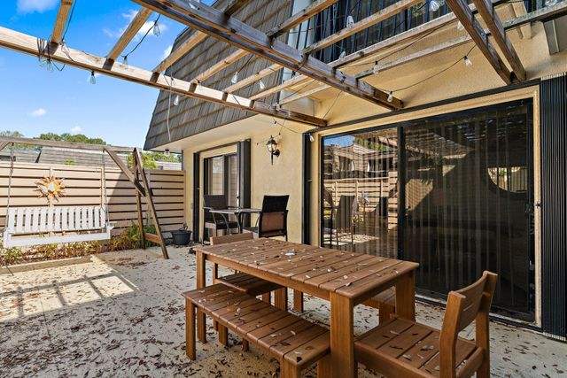 1116 11th Terrace, Palm Beach Gardens, FL 33418