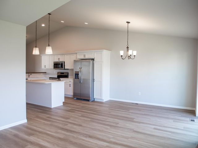 2312 38 Avenue S, Moorhead, MN 56560