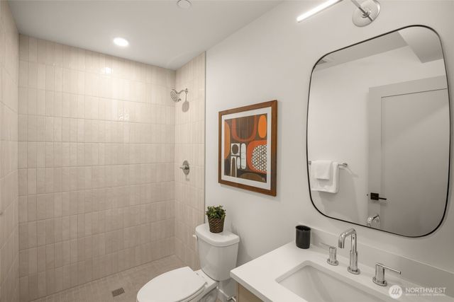1319 E Denny Way, Seattle, WA 98122