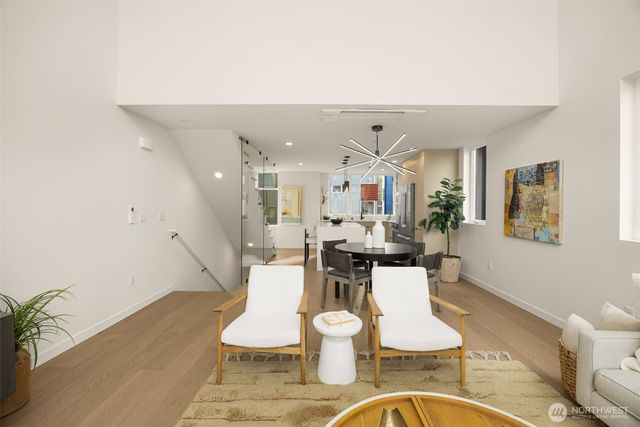 1319 E Denny Way, Seattle, WA 98122