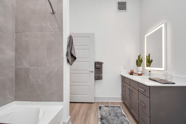 1617 Enid Street 319, Houston, TX 77009