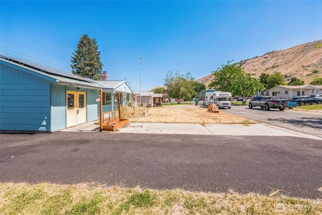 1124 camas Street, Coulee Dam, WA 99116