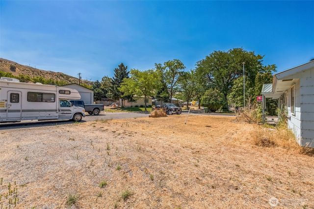 1124 camas Street, Coulee Dam, WA 99116