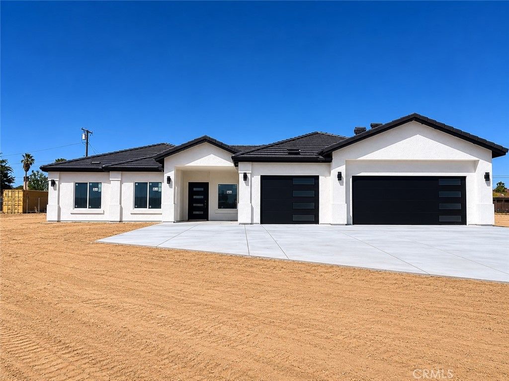 15561 Apple Valley Road, Apple Valley, CA 92307