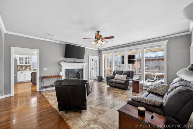 13812 E 87th Street North, Owasso, OK 74055