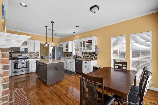 13812 E 87th Street North, Owasso, OK 74055