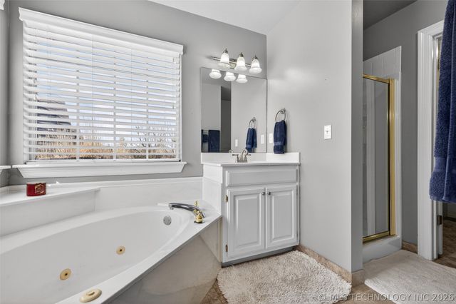 13812 E 87th Street North, Owasso, OK 74055