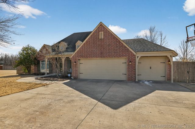 13812 E 87th Street North, Owasso, OK 74055