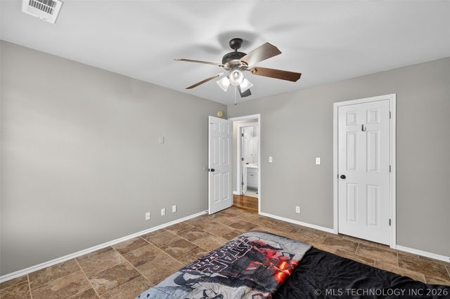 13812 E 87th Street North, Owasso, OK 74055