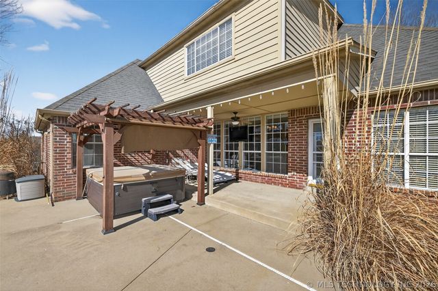 13812 E 87th Street North, Owasso, OK 74055