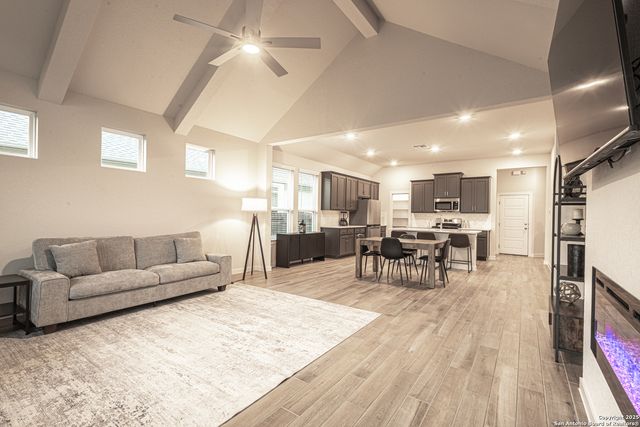 1516 SPECHTS, New Braunfels, TX 78132