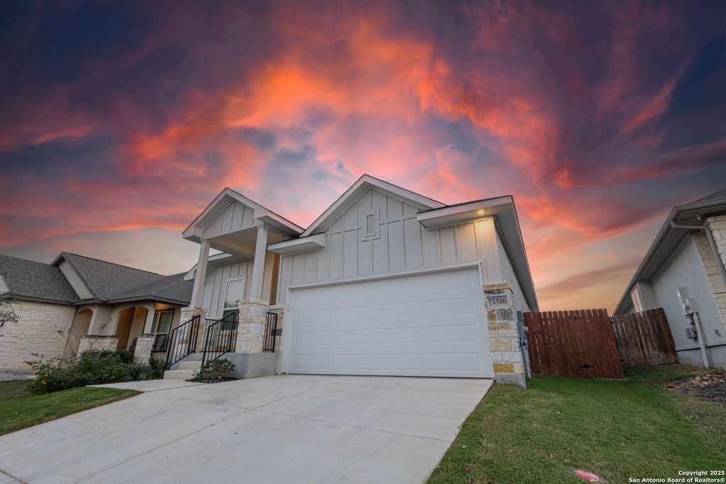 1516 SPECHTS, New Braunfels, TX 78132