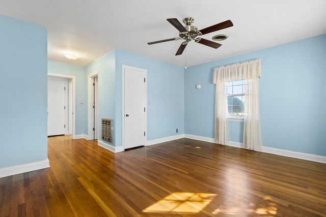 209 S Larchmont Avenue, Chattanooga, TN 37411