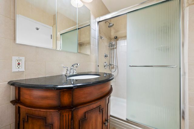 209 S Larchmont Avenue, Chattanooga, TN 37411