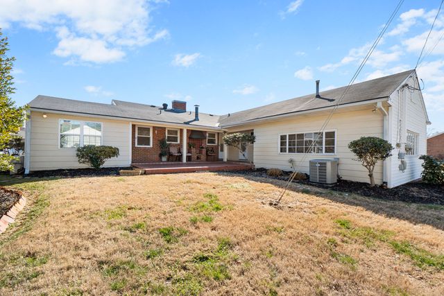 209 S Larchmont Avenue, Chattanooga, TN 37411