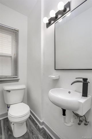 16204 Wisconsin Street, Detroit, MI 48221