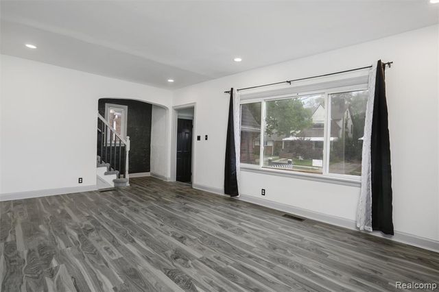 16204 Wisconsin Street, Detroit, MI 48221