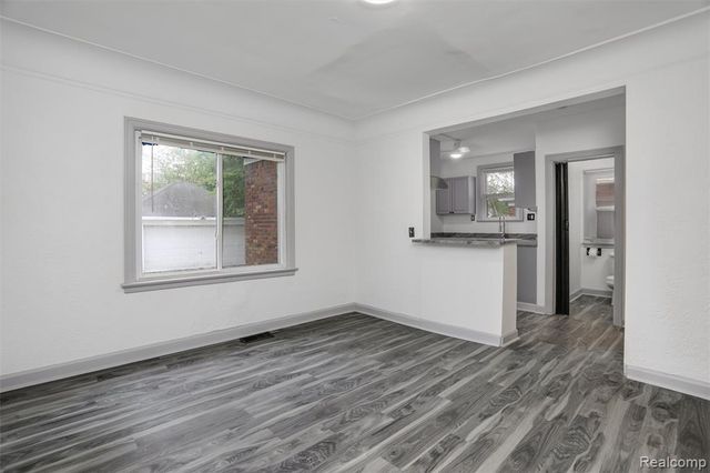 16204 Wisconsin Street, Detroit, MI 48221