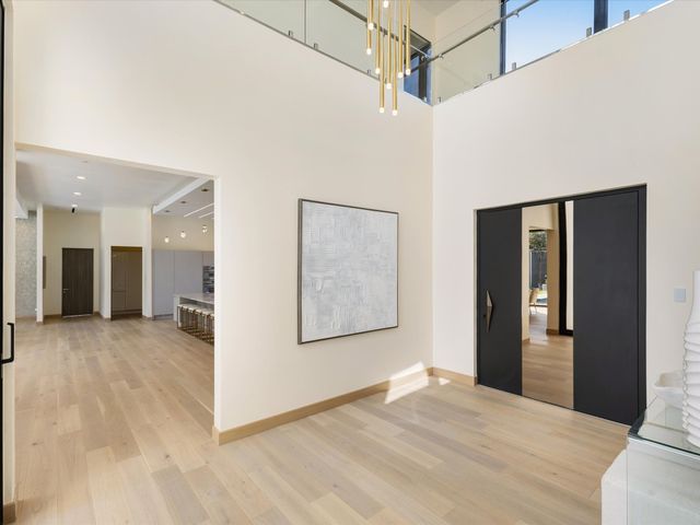 6218 Walnut Hill Lane, Dallas, TX 75230