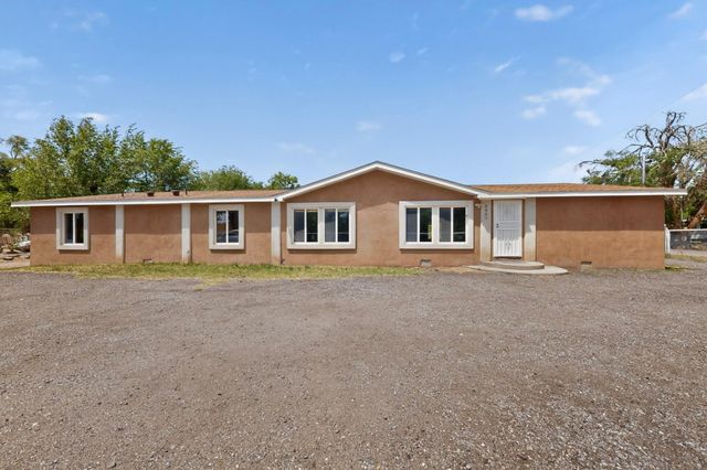 5801 Evans Road SW, Albuquerque, NM 87105