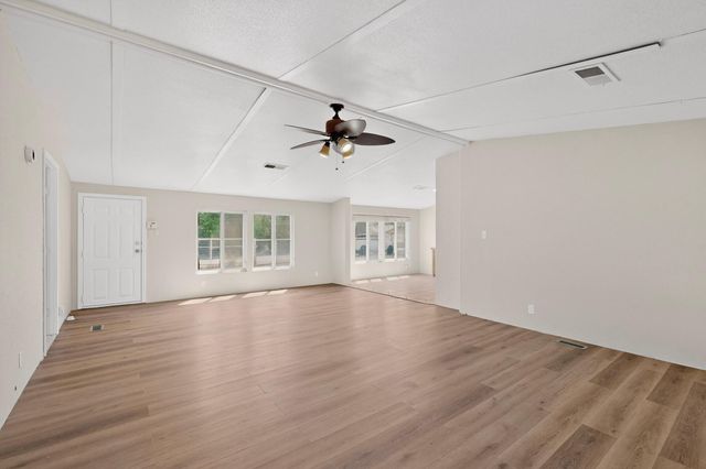 5801 Evans Road SW, Albuquerque, NM 87105