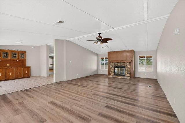 5801 Evans Road SW, Albuquerque, NM 87105