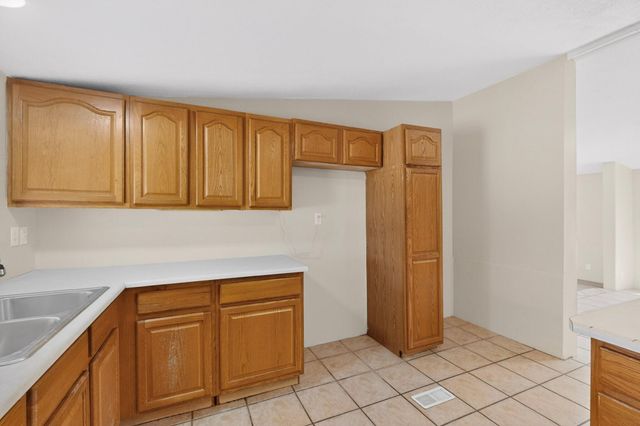 5801 Evans Road SW, Albuquerque, NM 87105