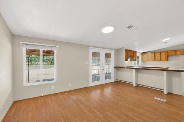 5801 Evans Road SW, Albuquerque, NM 87105
