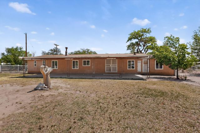 5801 Evans Road SW, Albuquerque, NM 87105