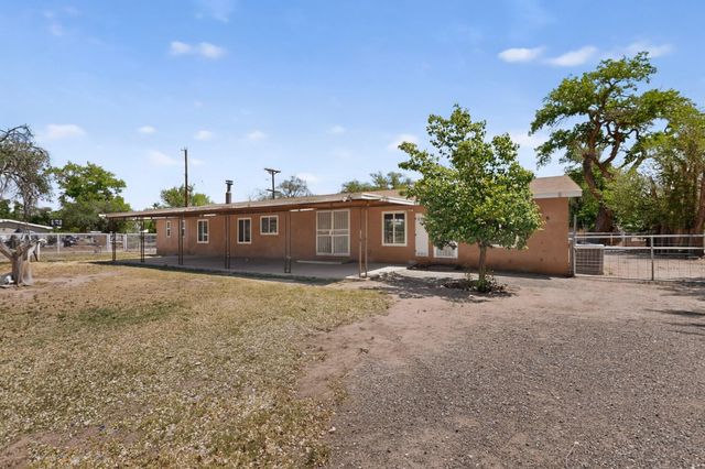 5801 Evans Road SW, Albuquerque, NM 87105