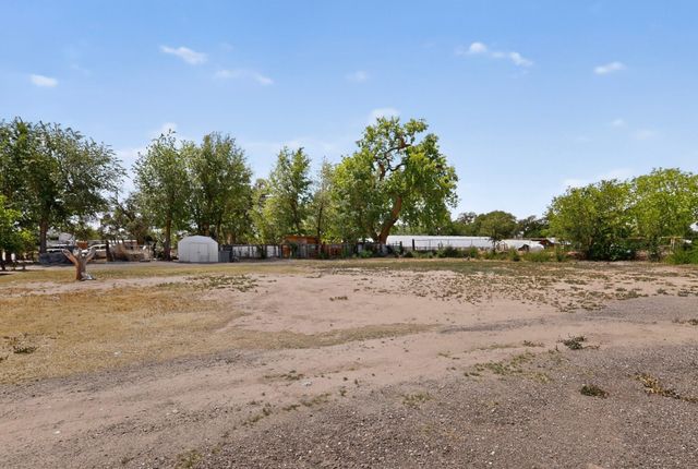 5801 Evans Road SW, Albuquerque, NM 87105
