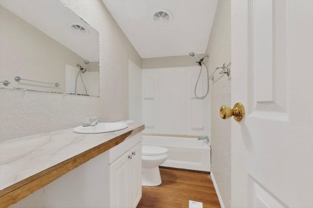 5801 Evans Road SW, Albuquerque, NM 87105