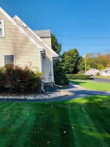 14 Elmwood Dr, Northborough, MA 01532
