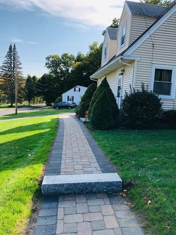 14 Elmwood Dr, Northborough, MA 01532