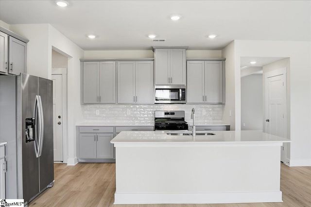 516 Hadlow Street, Greer, SC 29651