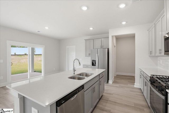 516 Hadlow Street, Greer, SC 29651